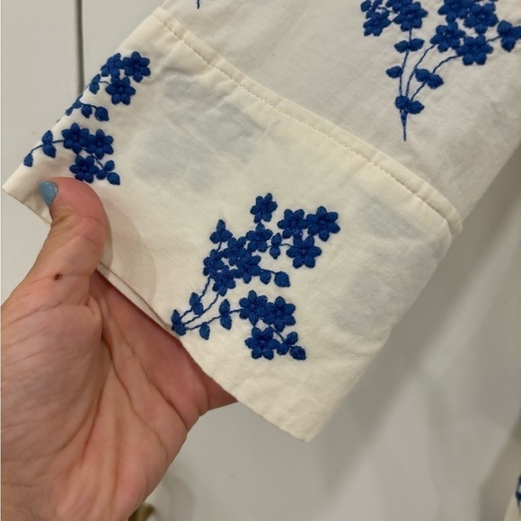 Zara White Button Down Embroidered Oversized Shirt Flowers Size Small - Picture 9 of 15